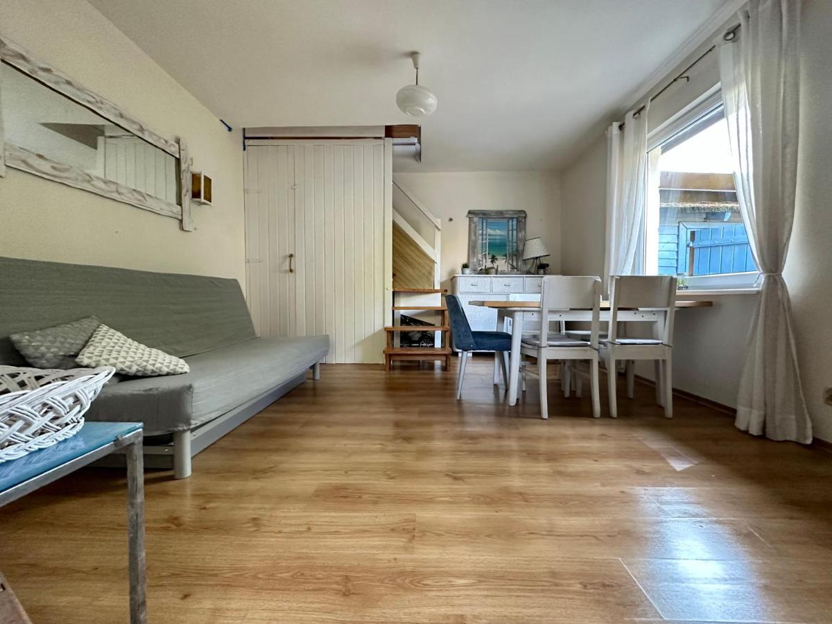 Domek Przy Plazy Rewa Eksteriør billede